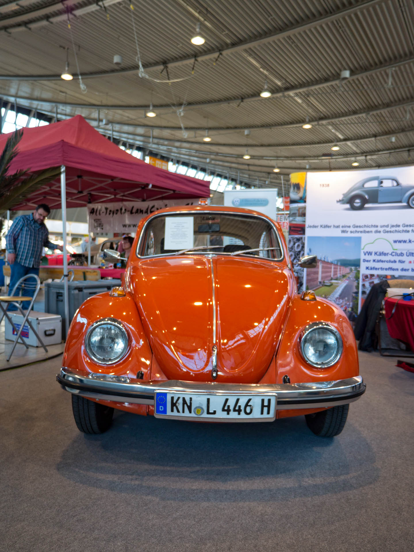 clementinenfarbiger VW 1300 (BJ 1970)
