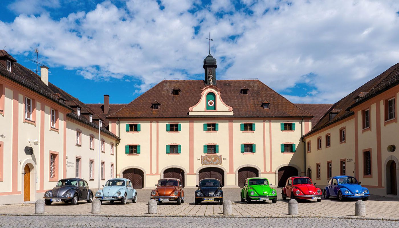 Käfer vor der Kanzlei in Oberdischingen