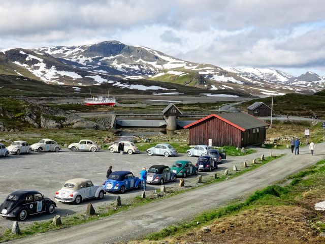 En la orilla del lago Bygdin, de 30 km de longitud