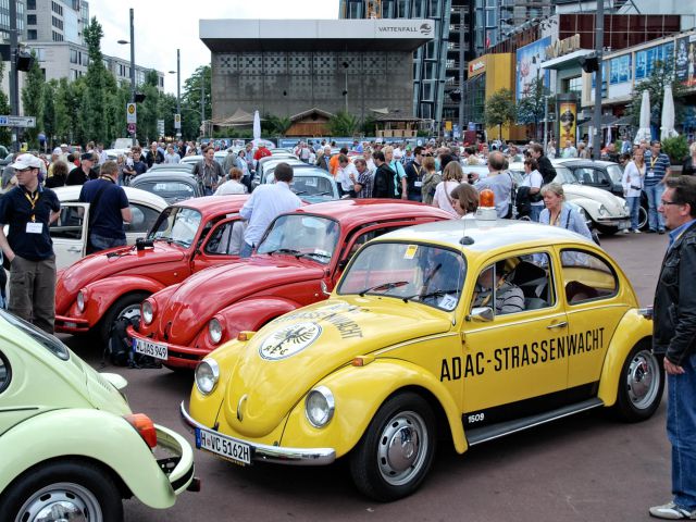 Reeperbahn, Spielbudenplatz