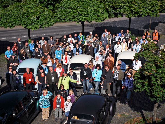 Gruppenfoto vor Schloss Bensberg