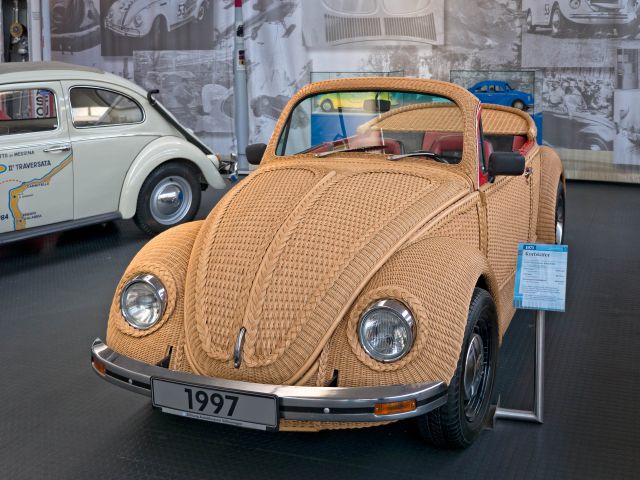 Beetle made of basket weave  (Automuseum Volkswagen)