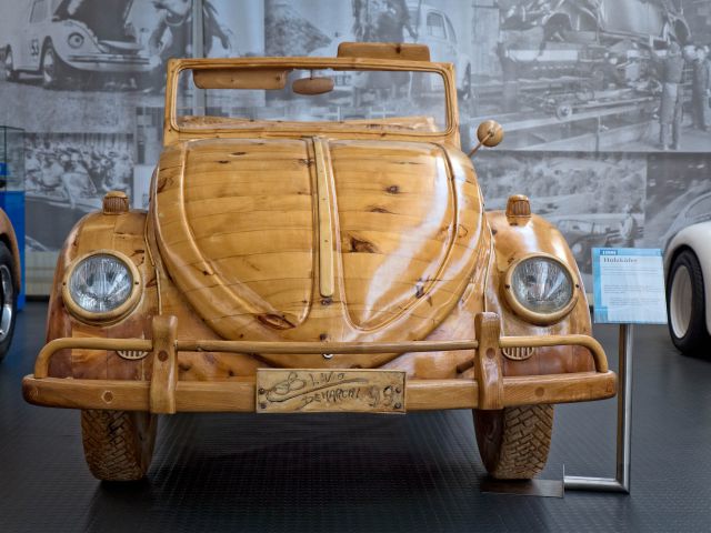 Escarabajo de madera (Museo del Automóvil Volkswagen)