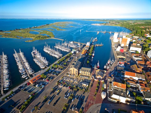 Heiligenhafen, Graswarder, fishing harbour, harbour hotel