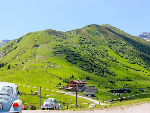 Auffahrt zur Cervosa-Alm