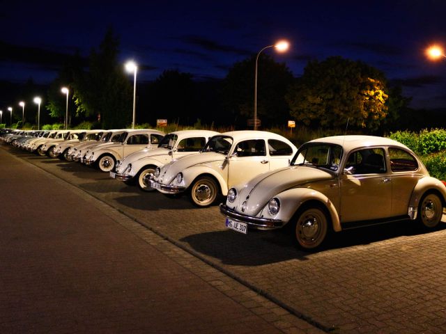 Nachtansicht vom Hotelparkplatz